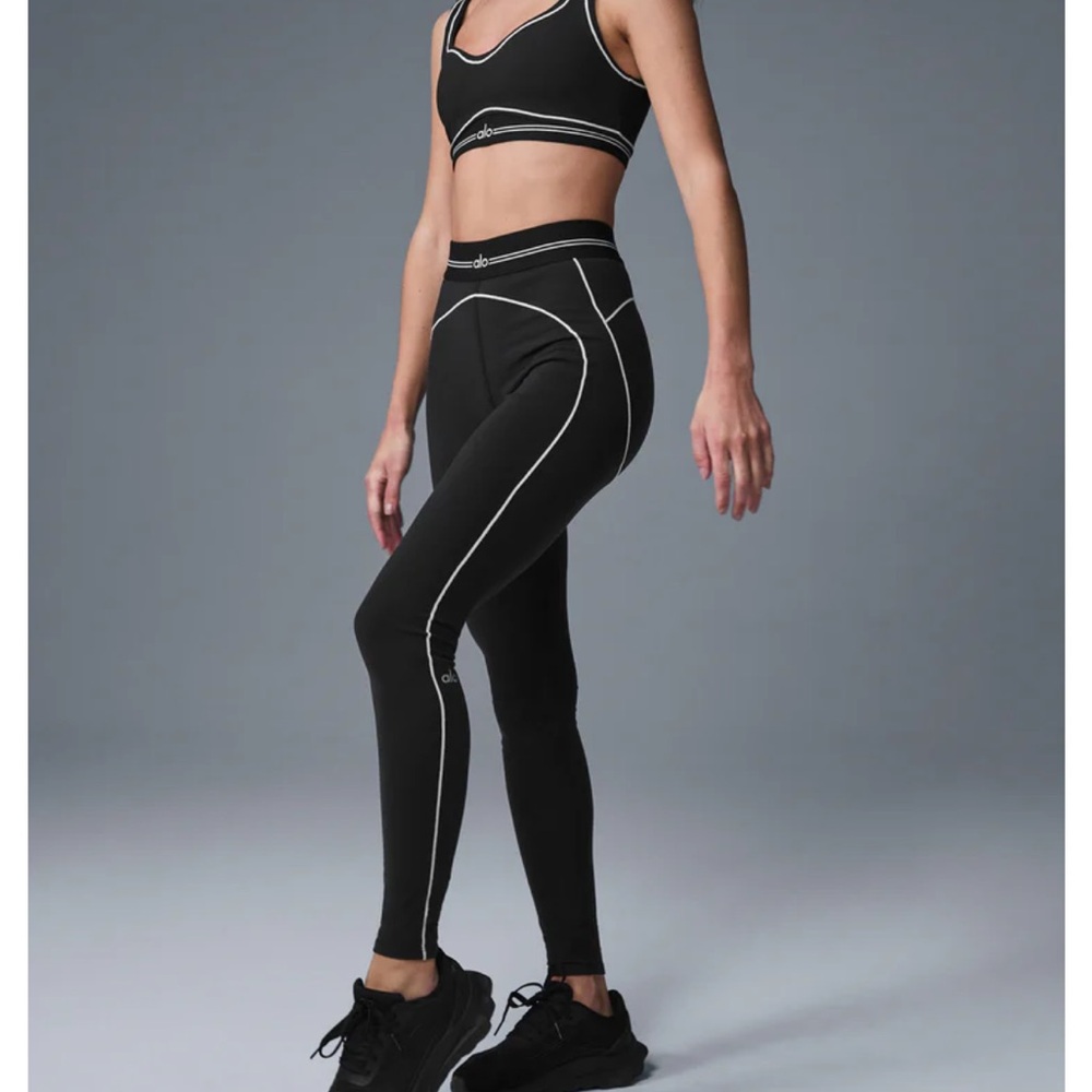 ALO Yoga Black Leggings with White Accents